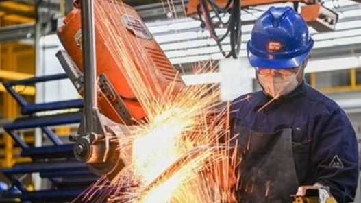 中国经济半年报：GDP同比增长4.7%，新动能贡献超四成